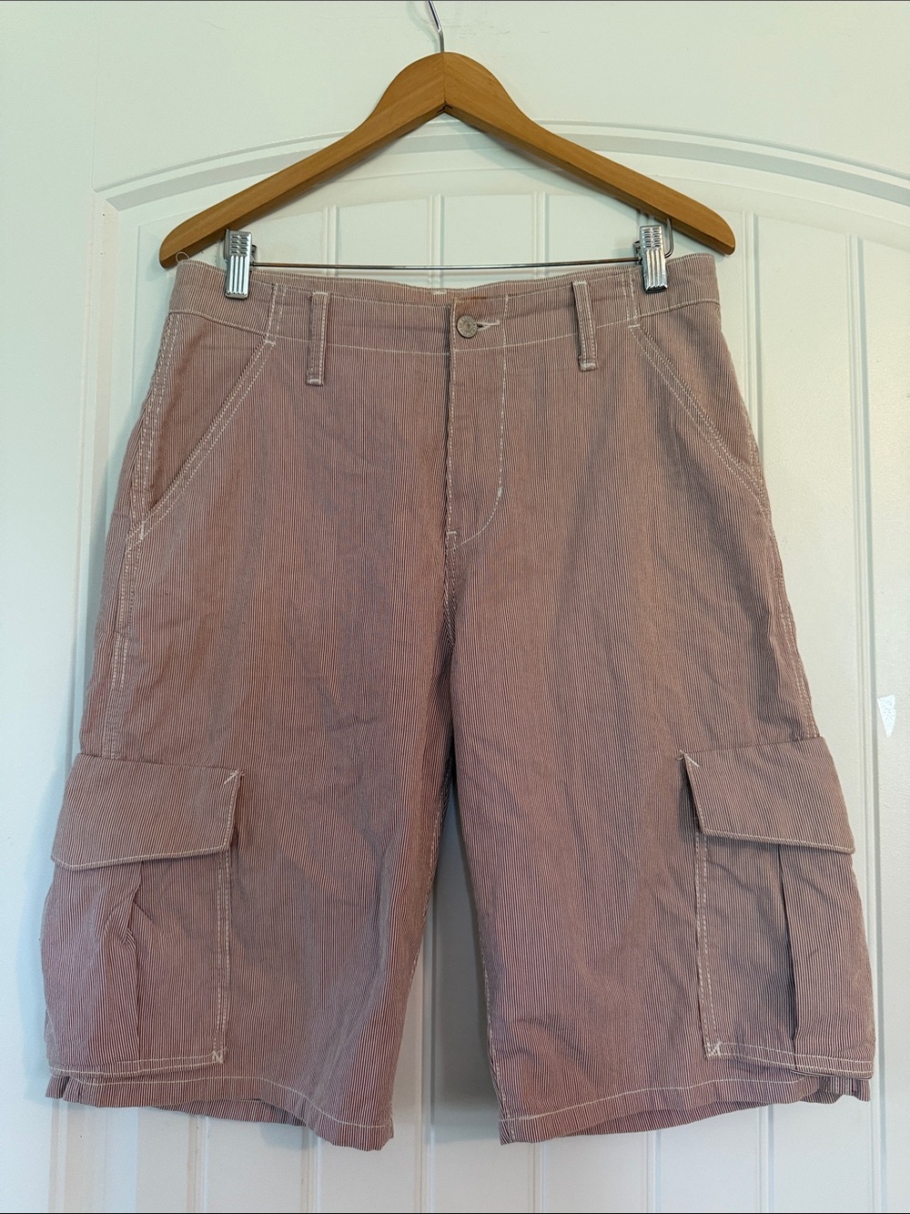 Levi’s Cargo Shorts Size 30